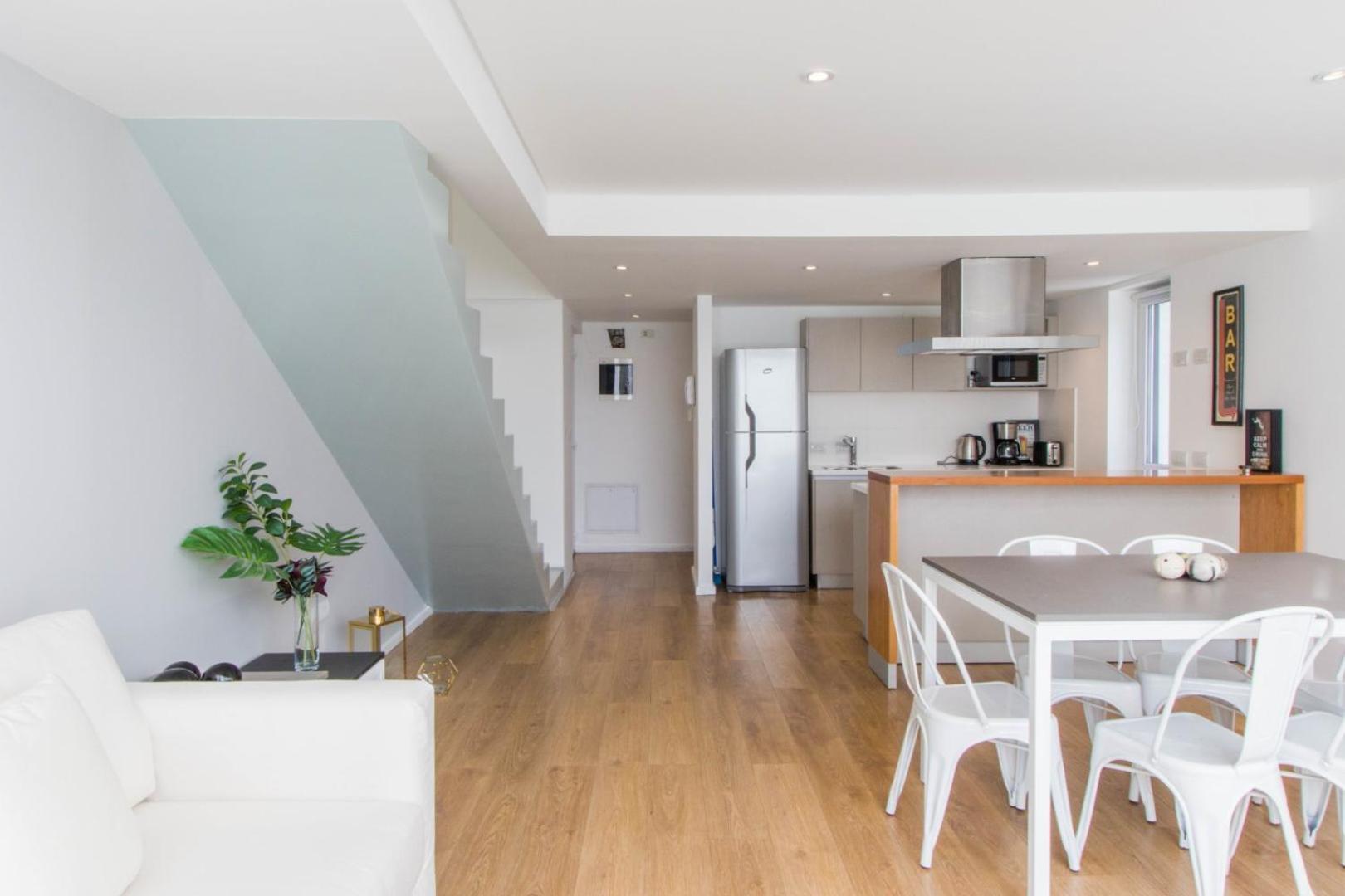 Gray Fox Apartments Deloqui อูซัวยา ภายนอก รูปภาพ